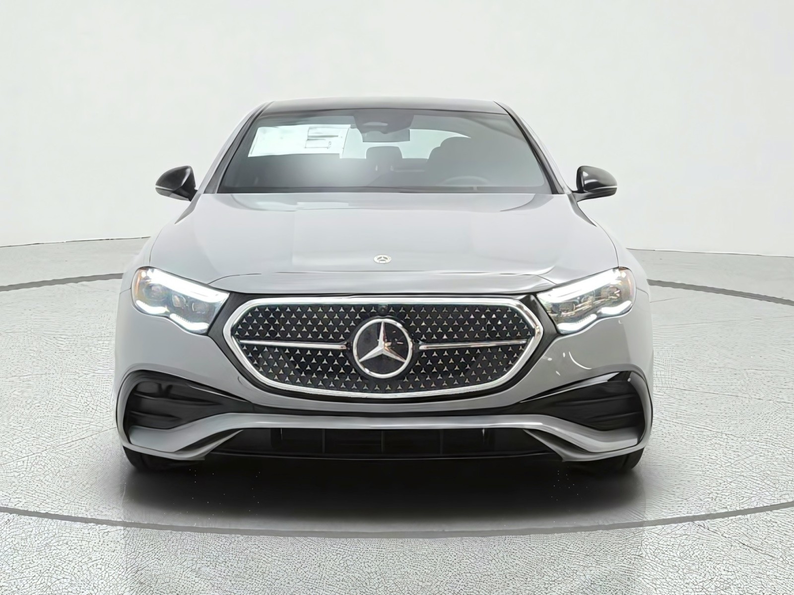 New 2027 MANUFAKTUR Alpine Grey Mercedes-Benz E 450 4MATIC® Sedan image 2