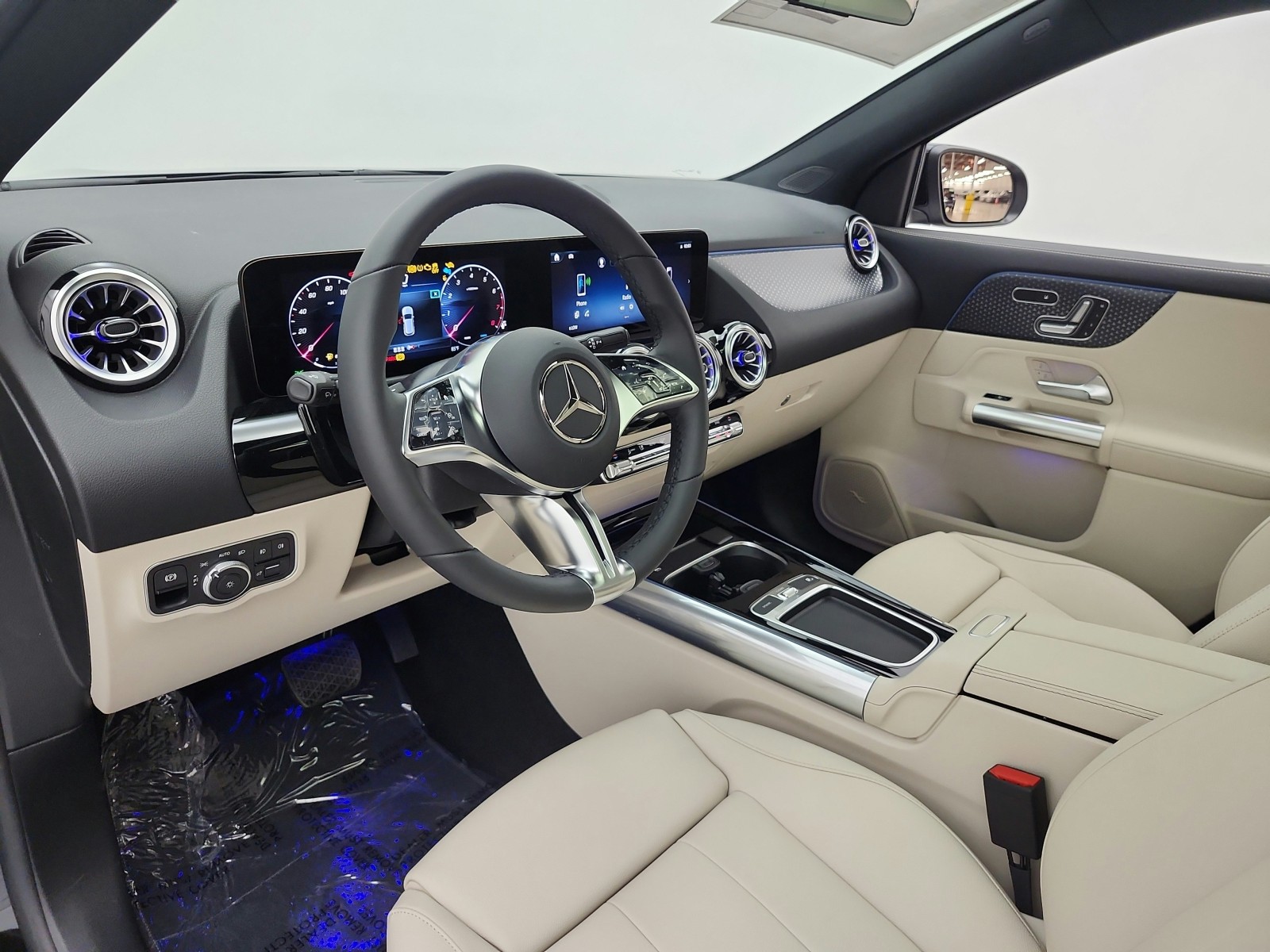 New 2026 Night Black Mercedes-Benz GLA 250 SUV image 10