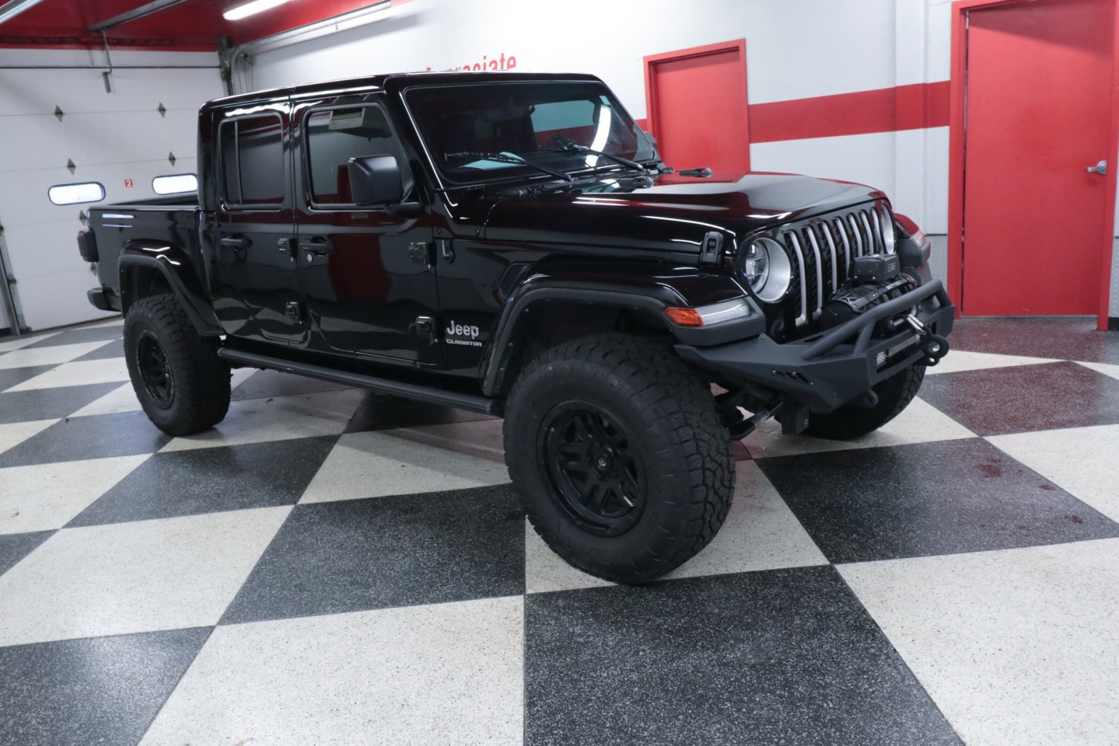 Used Car 2022 Jeep Gladiator  Overland For Sale Under $35,000 In Austin, Texas
