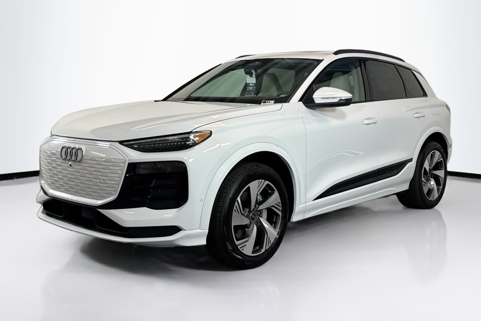 2025 Audi Q6 e-tron Premium Plus quattro