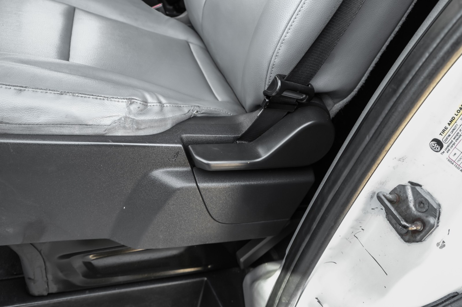 2018 Ford Transit 150 CARGO VAN MEDIUM ROOF AUTOMATIC VINYL SEATS RE 30