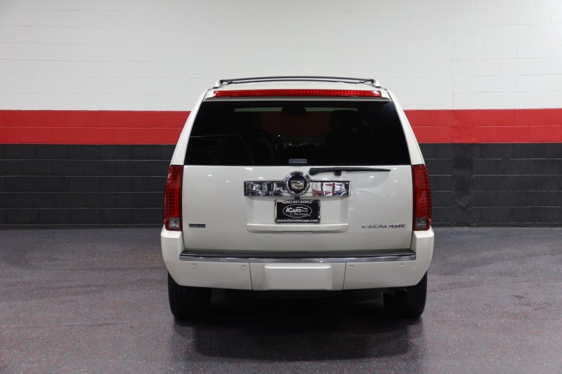 2011 Cadillac Escalade AWD 4dr Suv in , 