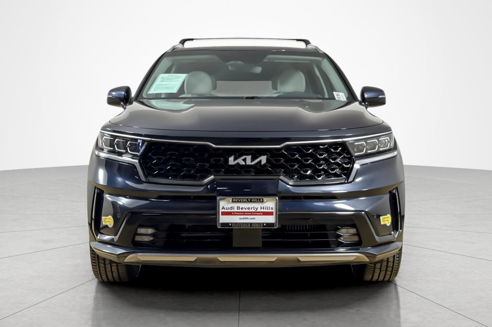 Used 2022 Gravity Blue Kia SX AWD image 8