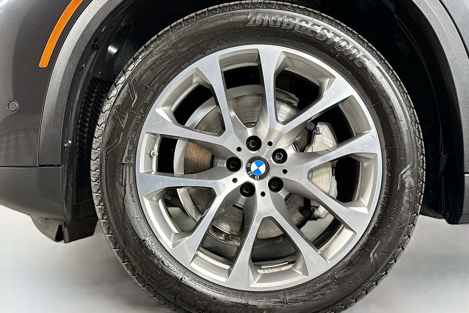 Used 2022 Dark Graphite Metallic BMW xDrive40i image 11