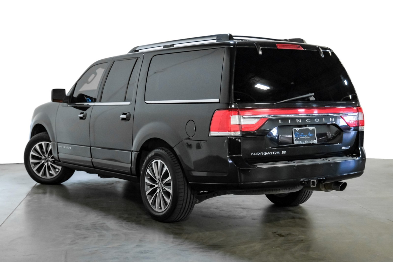 2015 Lincoln Navigator L 4WD 9