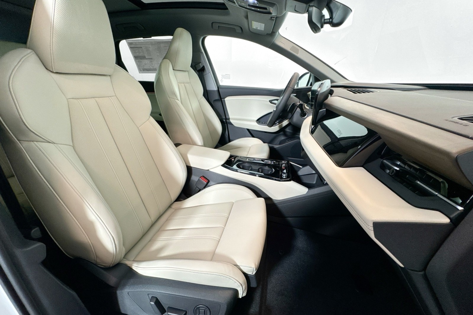 New 2025 Glacier White Metallic Audi Premium Plus quattro image 25