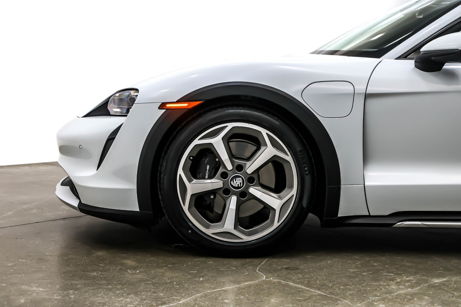 Used 2023 Carrara White Metallic Porsche 4 Cross Turismo AWD image 11