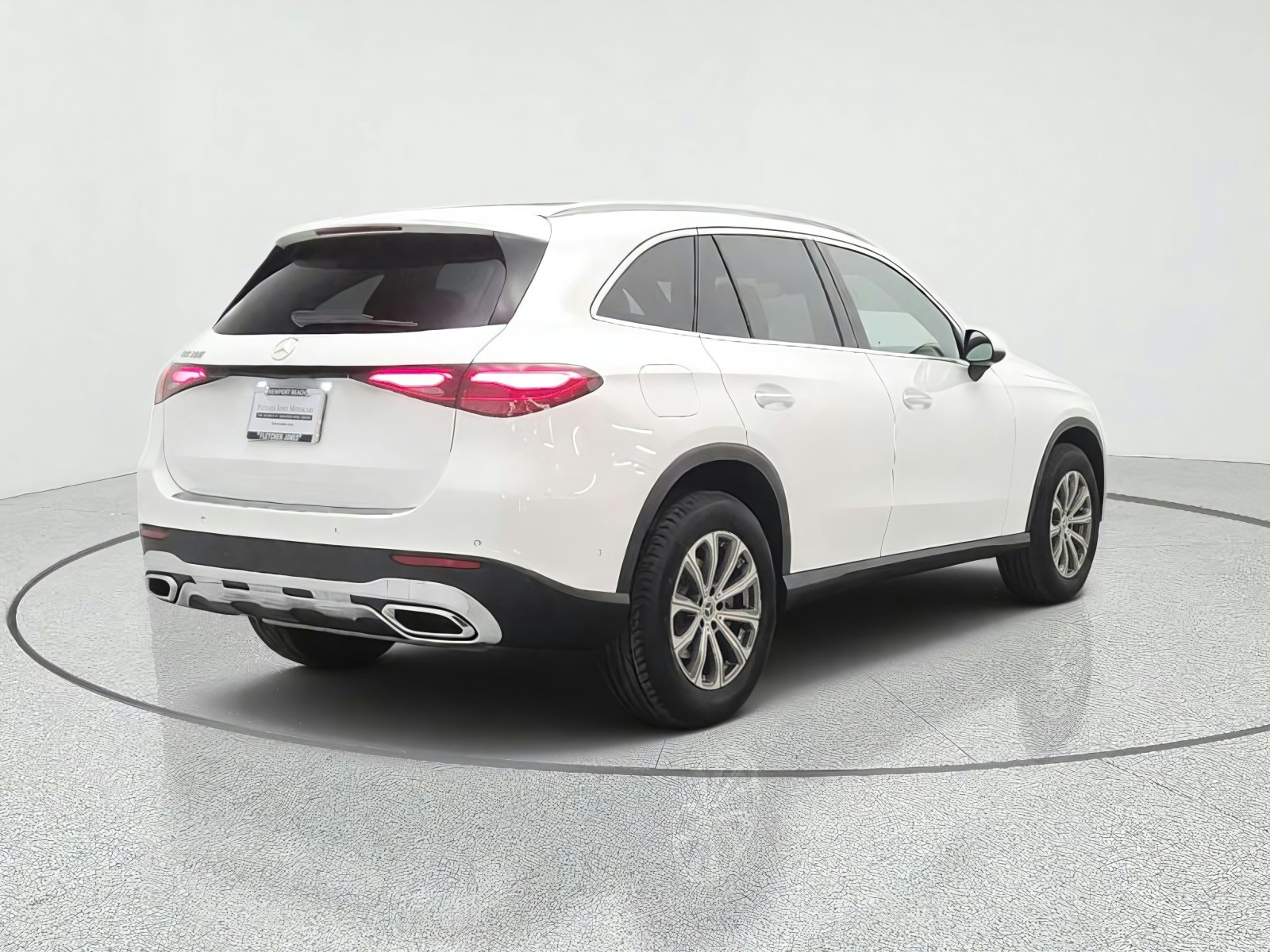 New 2027 Polar White Mercedes-Benz GLC 300 SUV image 5