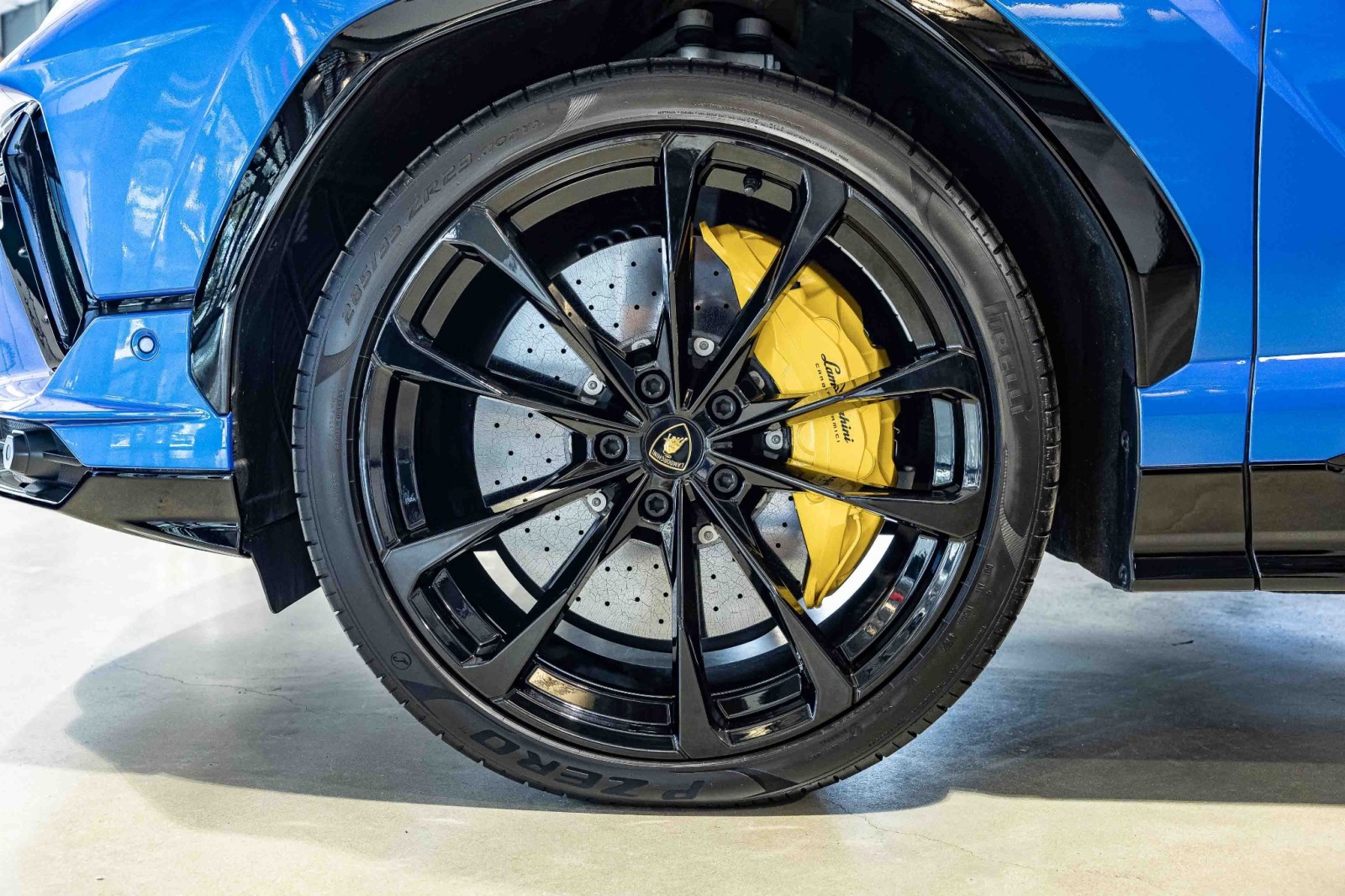 Used Car 2023 Lamborghini Urus  S For Sale Under $250,000 In Boerne, Texas