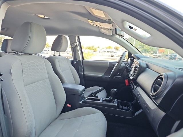 2017 Toyota Tacoma SR 9