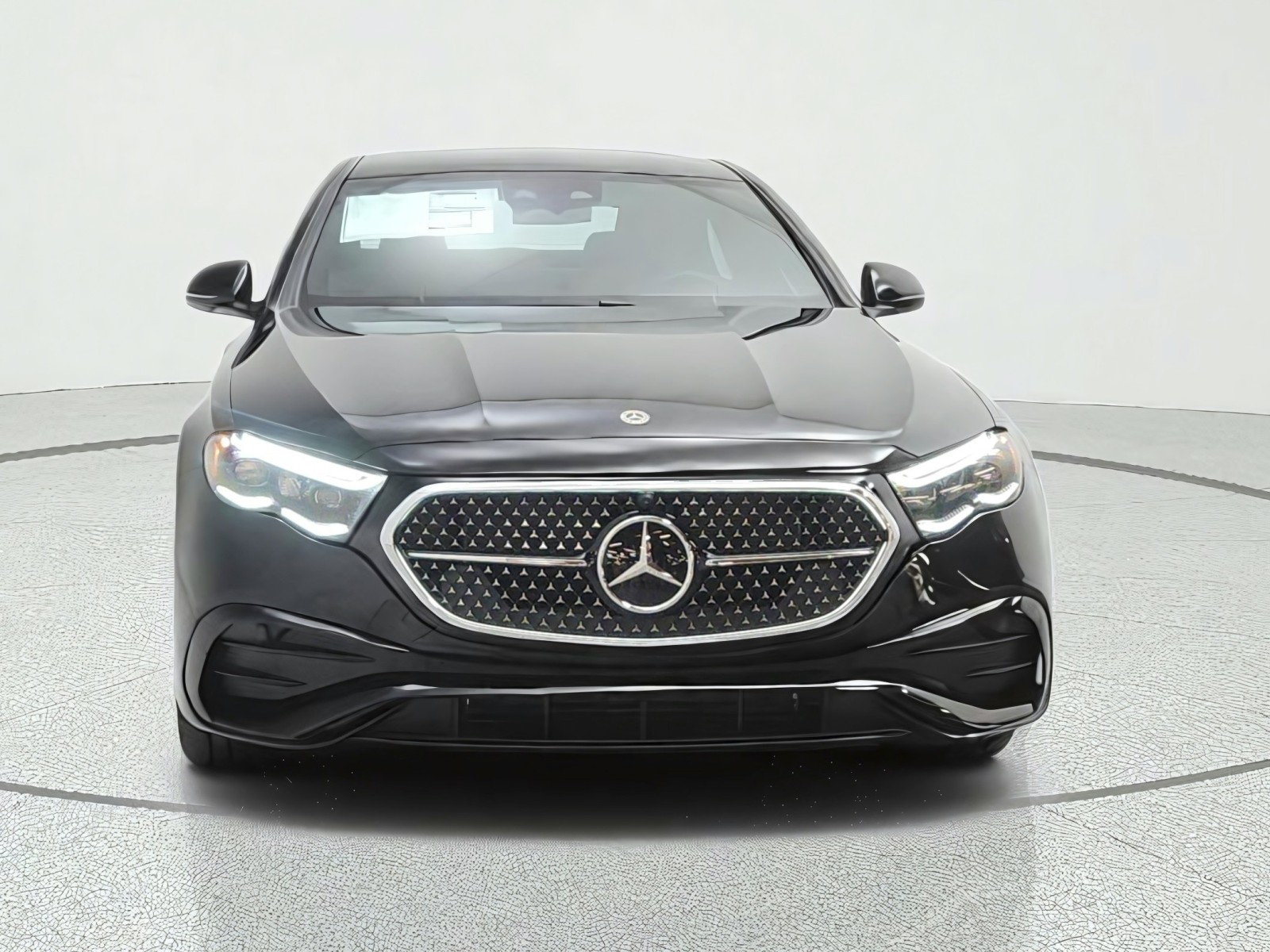 New 2027 Black Mercedes-Benz E 450 4MATIC® Sedan image 2