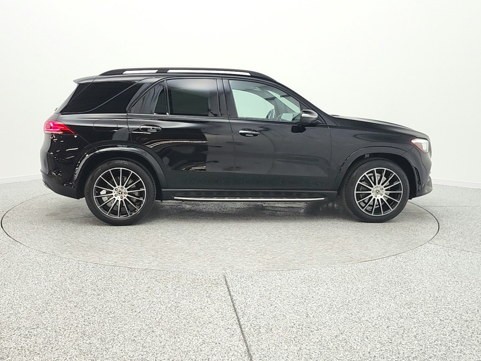 Used 2020 Black Mercedes-Benz GLE 350 SUV image 5