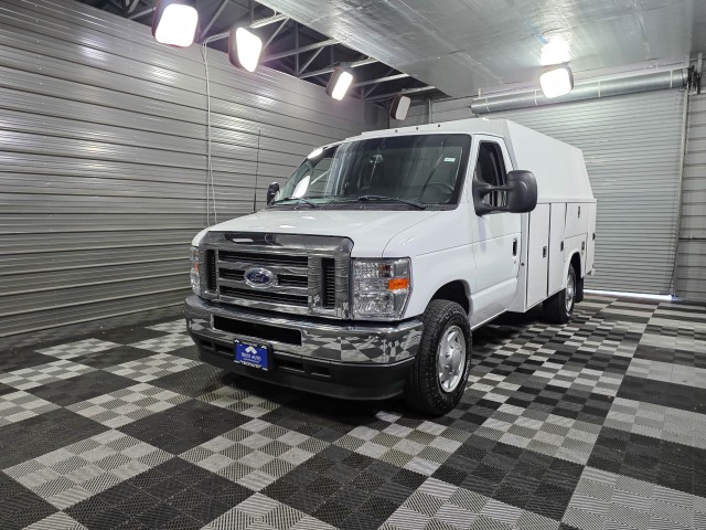 2023 Ford E-Series Chassis E-350 SD Cutaway SB RWD Pickup Truck Rear-Wheel Drive 6-Speed Automatic