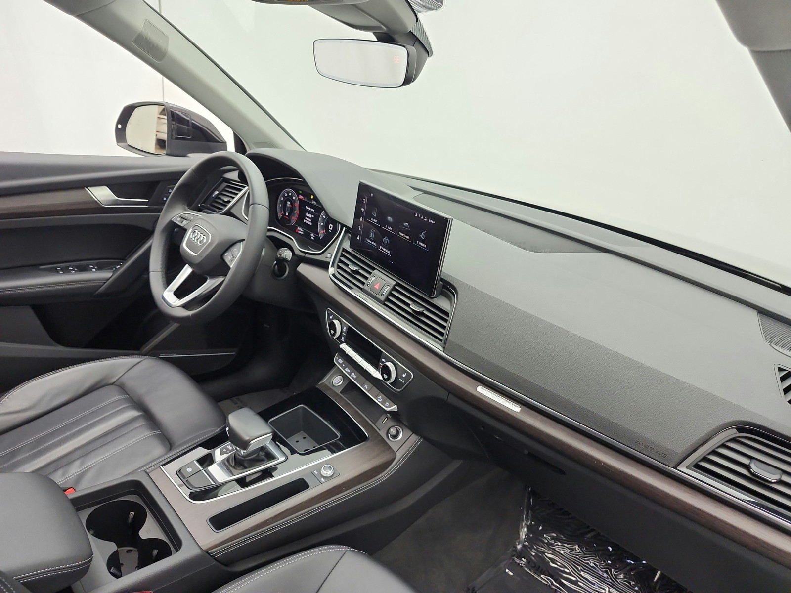 Used 2023 Brilliant Black Audi Premium Plus image 19