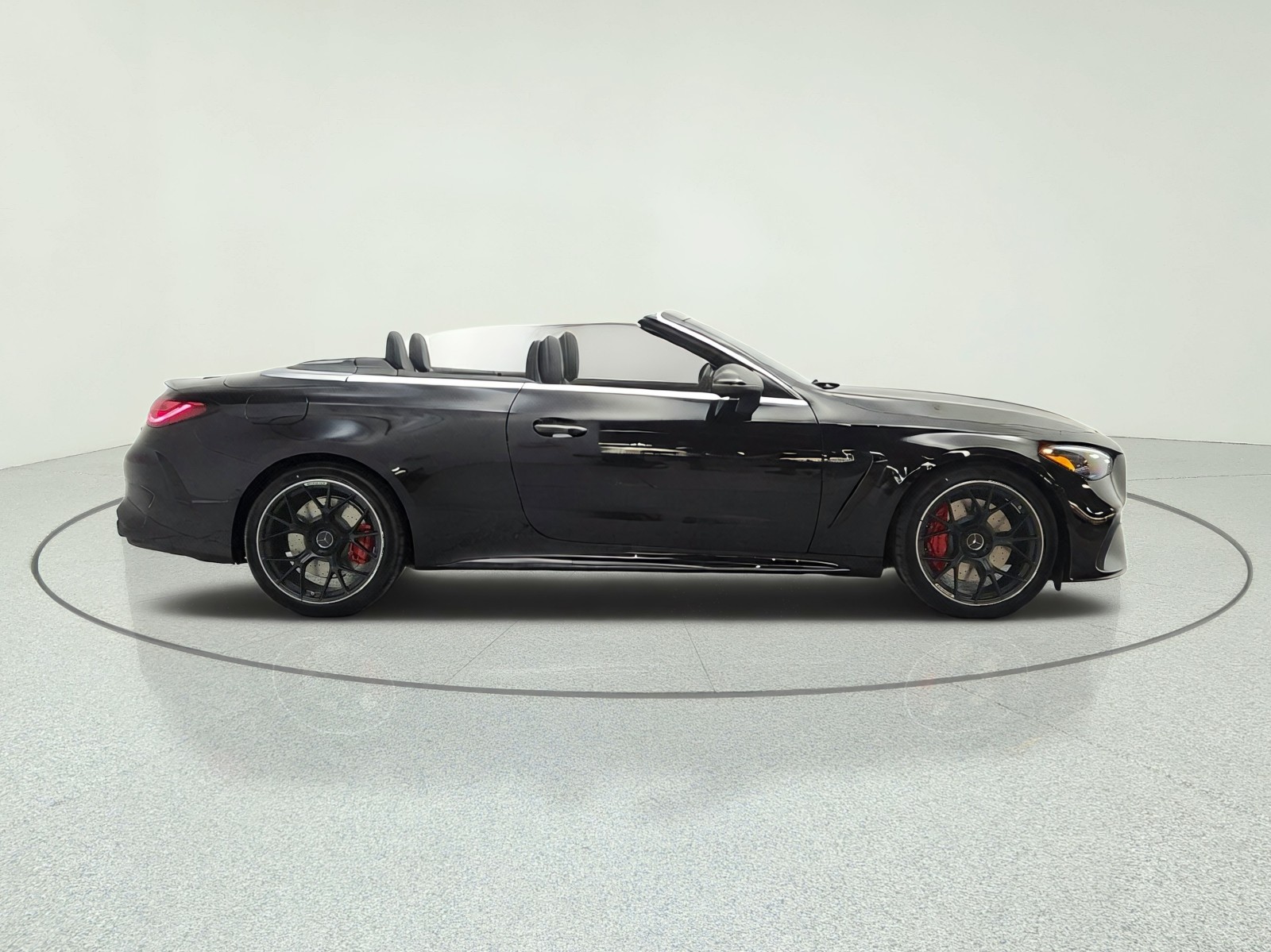 New 2027 OBSIDIAN BLACK Mercedes-Benz AMG® CLE 53 4MATIC+ Cabriolet image 4