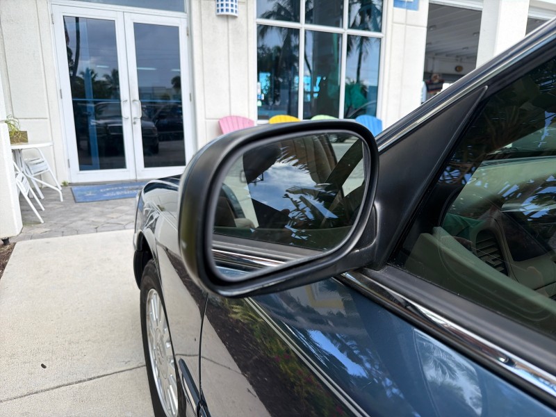 2007 Mercury Grand Marquis LS LOW MILES 52,599 1 OWNER in ,