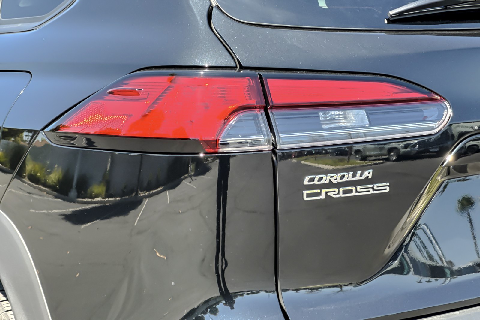 New 2026 Jet Black Toyota XLE image 28