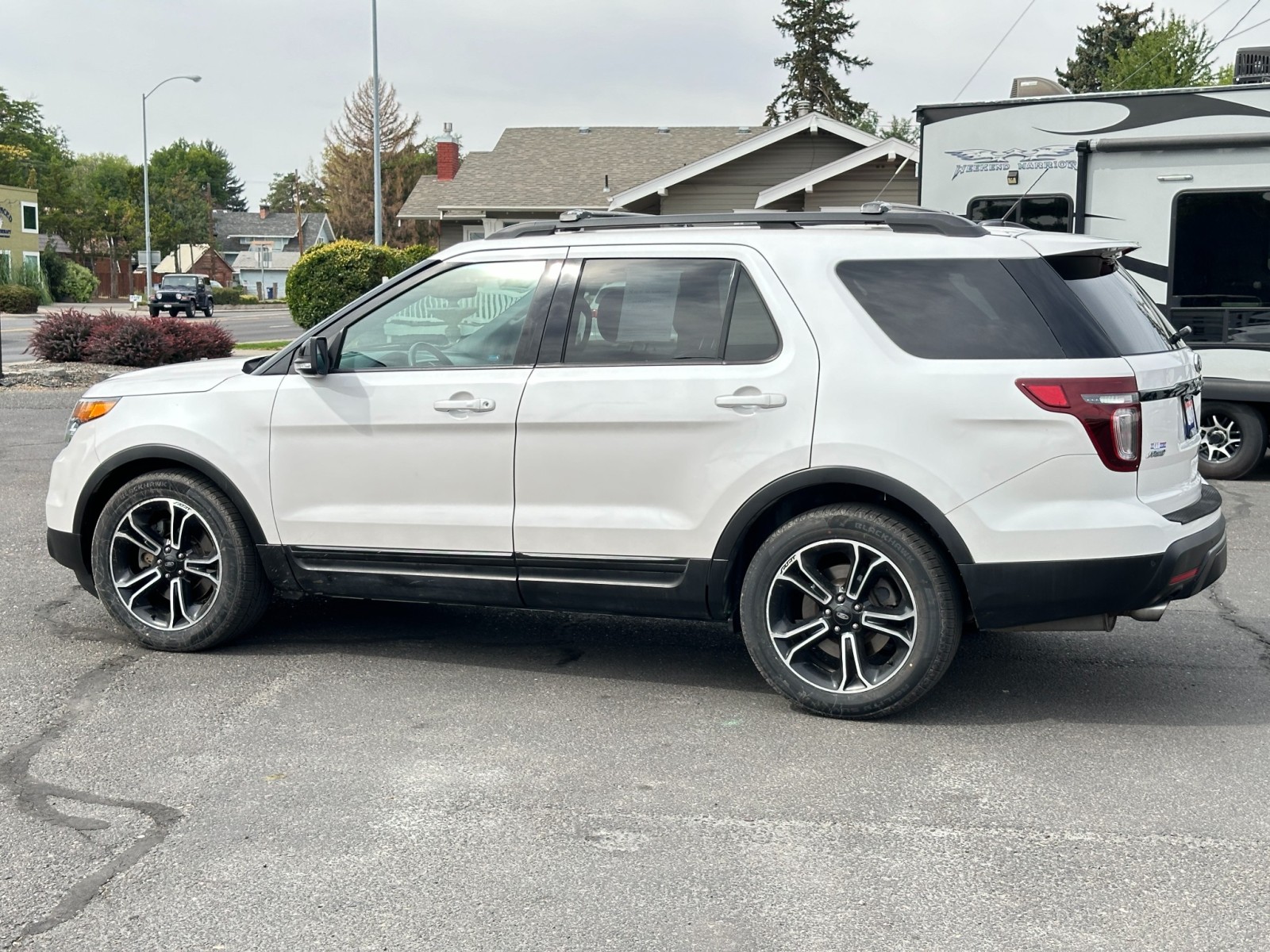 2015 Ford Explorer Sport 9