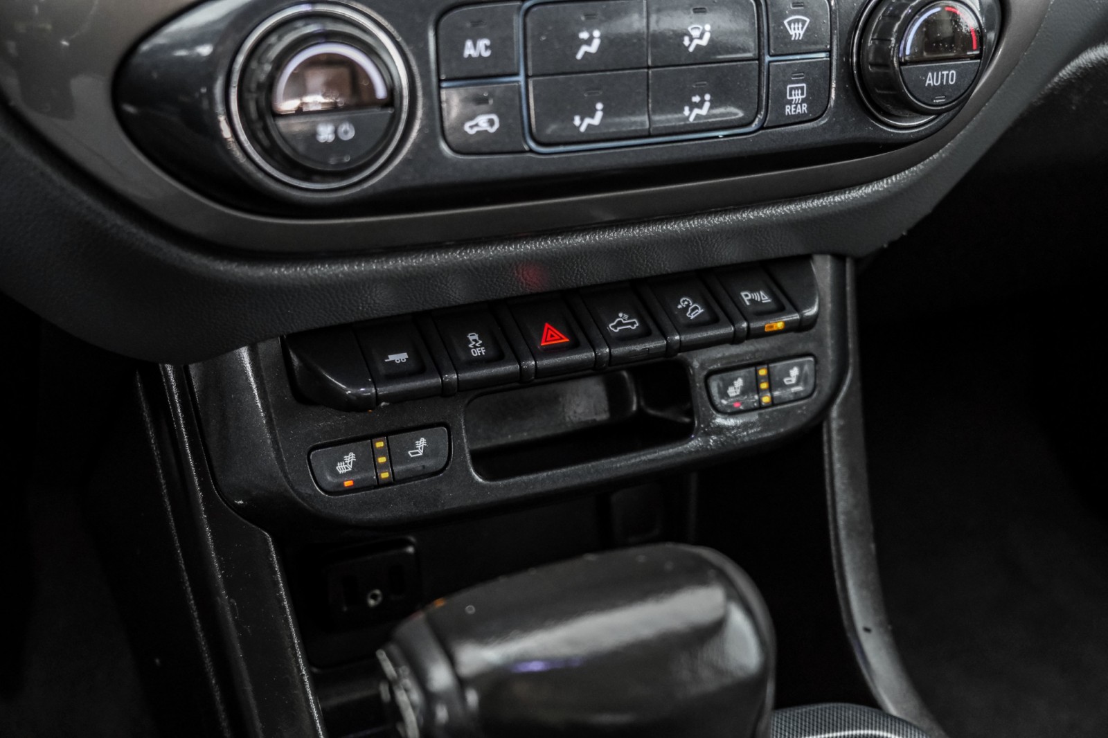 2019 Chevrolet Colorado Z71 CREW CAB 4WD AUTOMATIC HEATED SEATS REAR CAMER 32