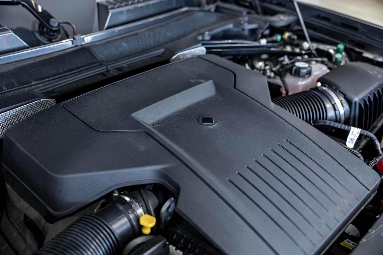 Used Car 2025 Land Rover Defender  Octa Edition One For Sale Under $170,000 In Boerne, Texas