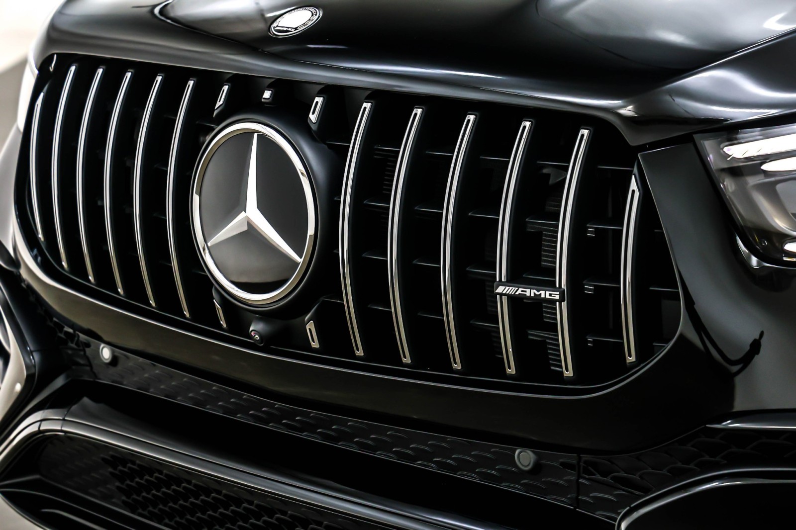 New 2026 Obsidian Black Metallic Mercedes-Benz AMG® GLE 53 image 13
