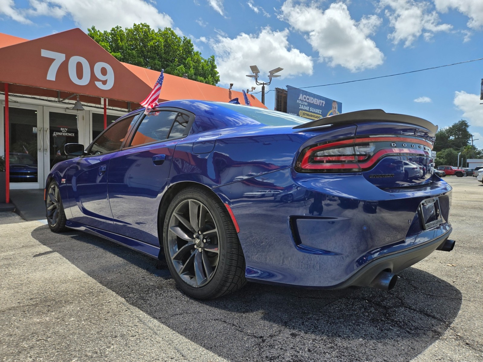 2019 Dodge Charger - $24,977