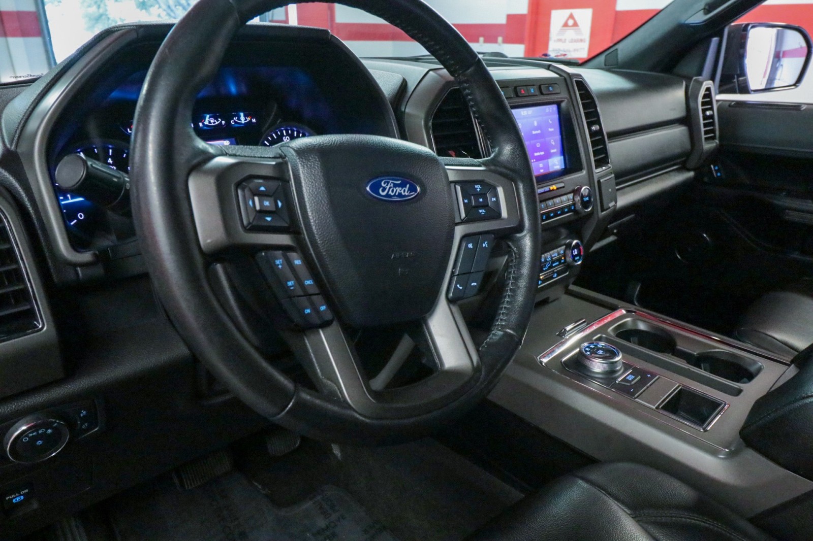 Used Car 2020 Ford Expedition  Xlt For Sale Under $30,000 In Austin, Texas