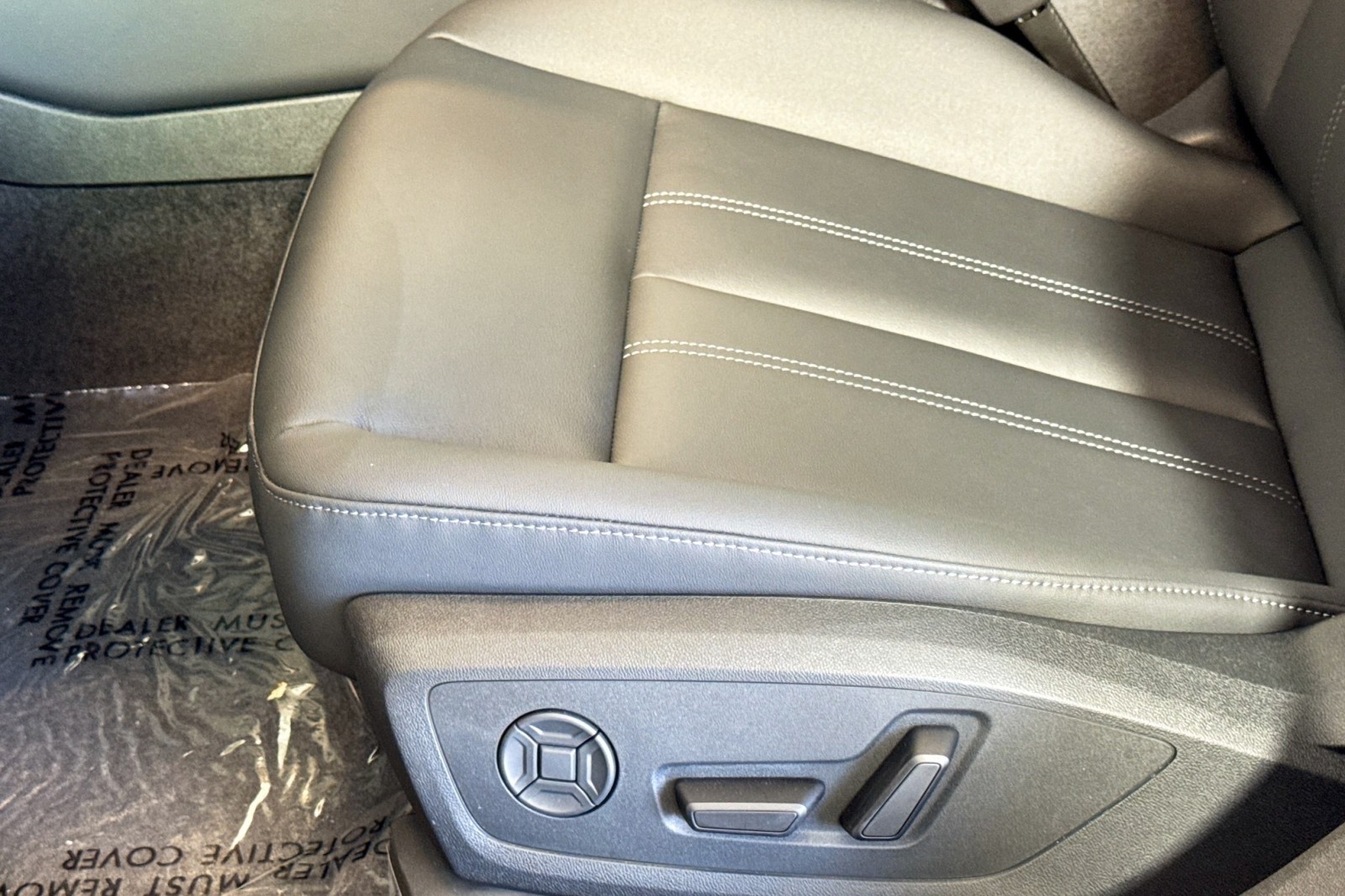 New 2025 Chronos Gray Metallic Audi Premium Plus 2.0 TFSI quattro image 17