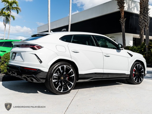 2021 Lamborghini Urus  in , 