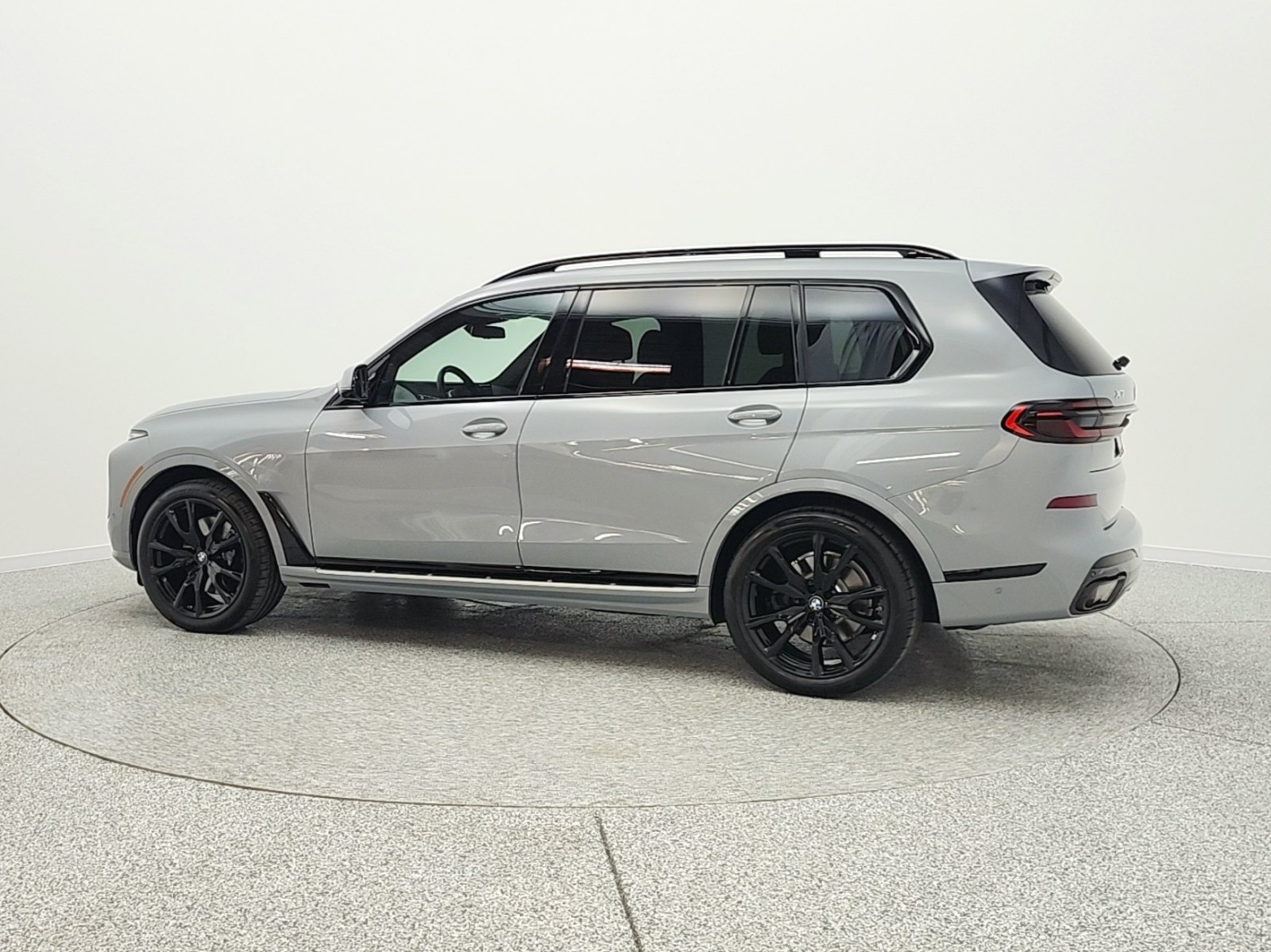 Used 2026 Brooklyn Grey Metallic BMW xDrive40i Sports Activity Vehicle image 8