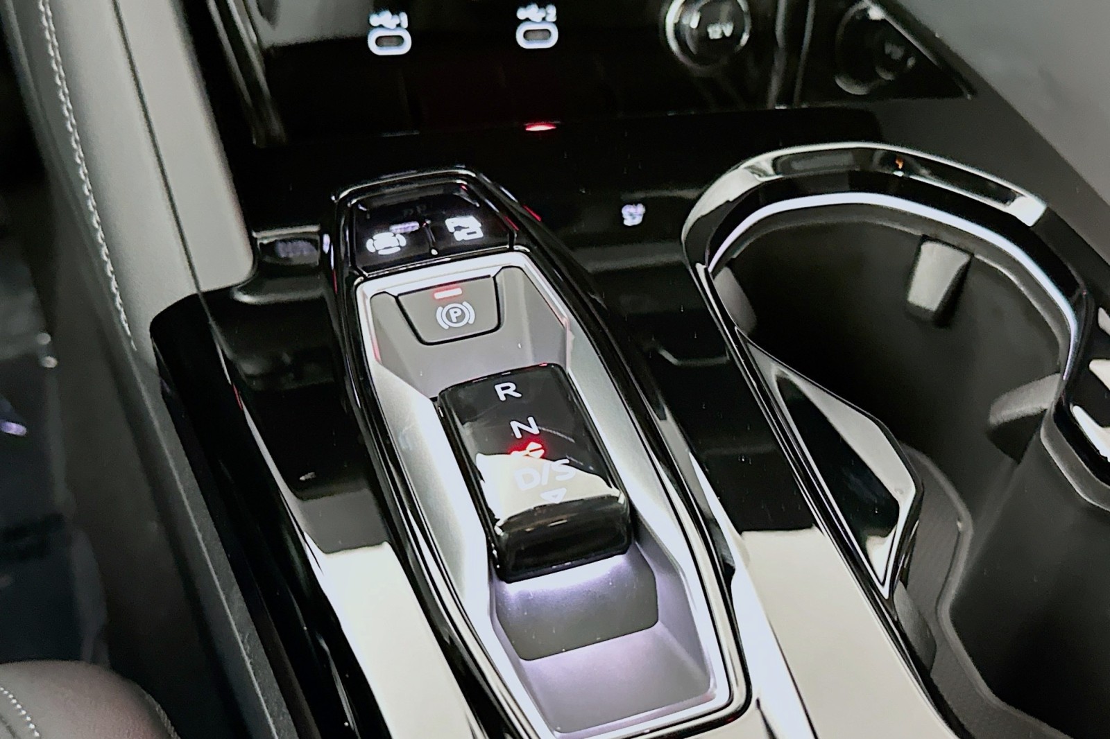 New 2025 Tambora Gray Metallic Audi Premium Plus image 7