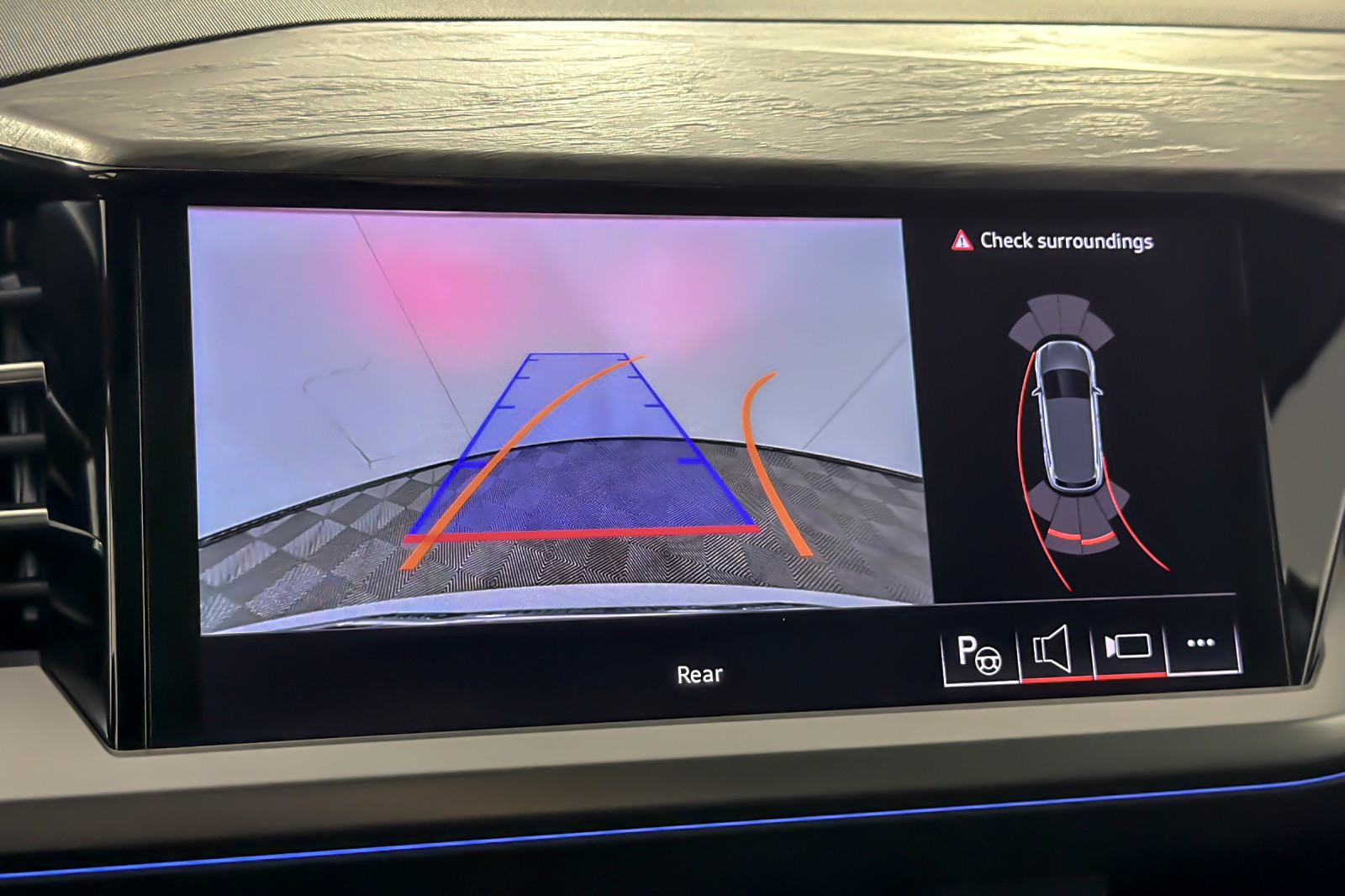 Used 2024 Glacier White Metallic Audi Prestige 55 quattro image 19