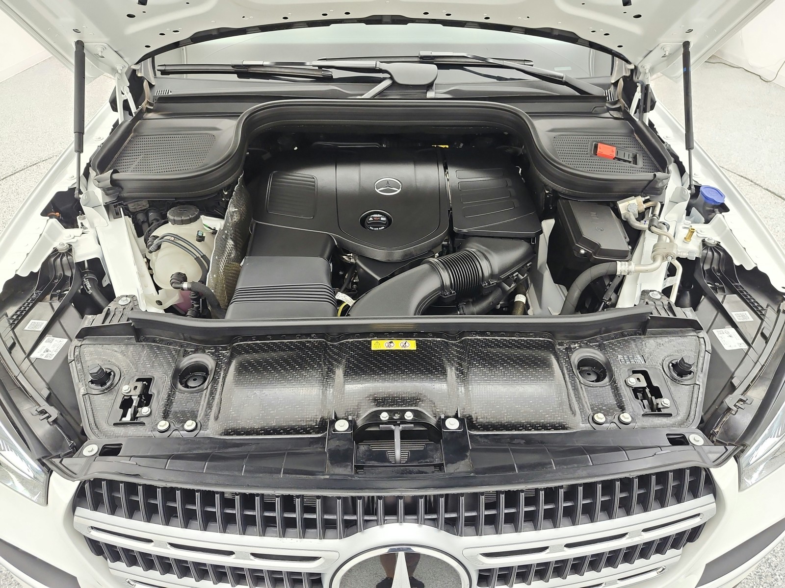 New 2026 Polar White Mercedes-Benz GLE 350 SUV image 12