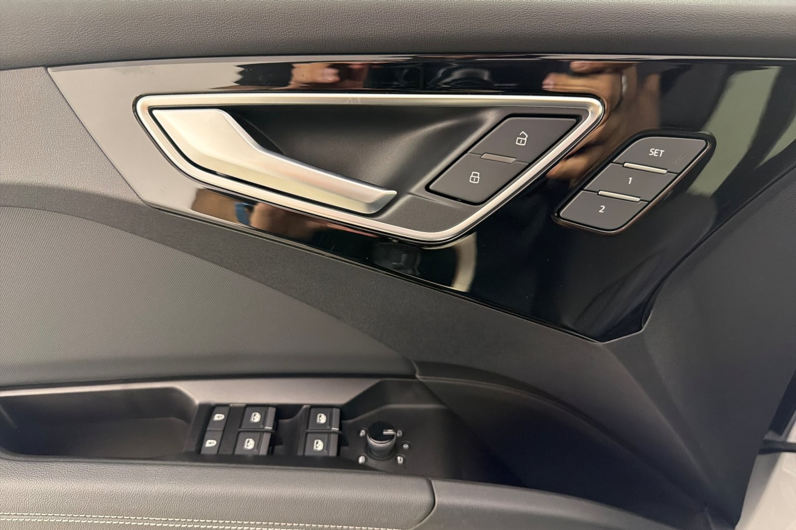 Used 2024 Glacier White Metallic Audi Prestige 55 quattro image 10