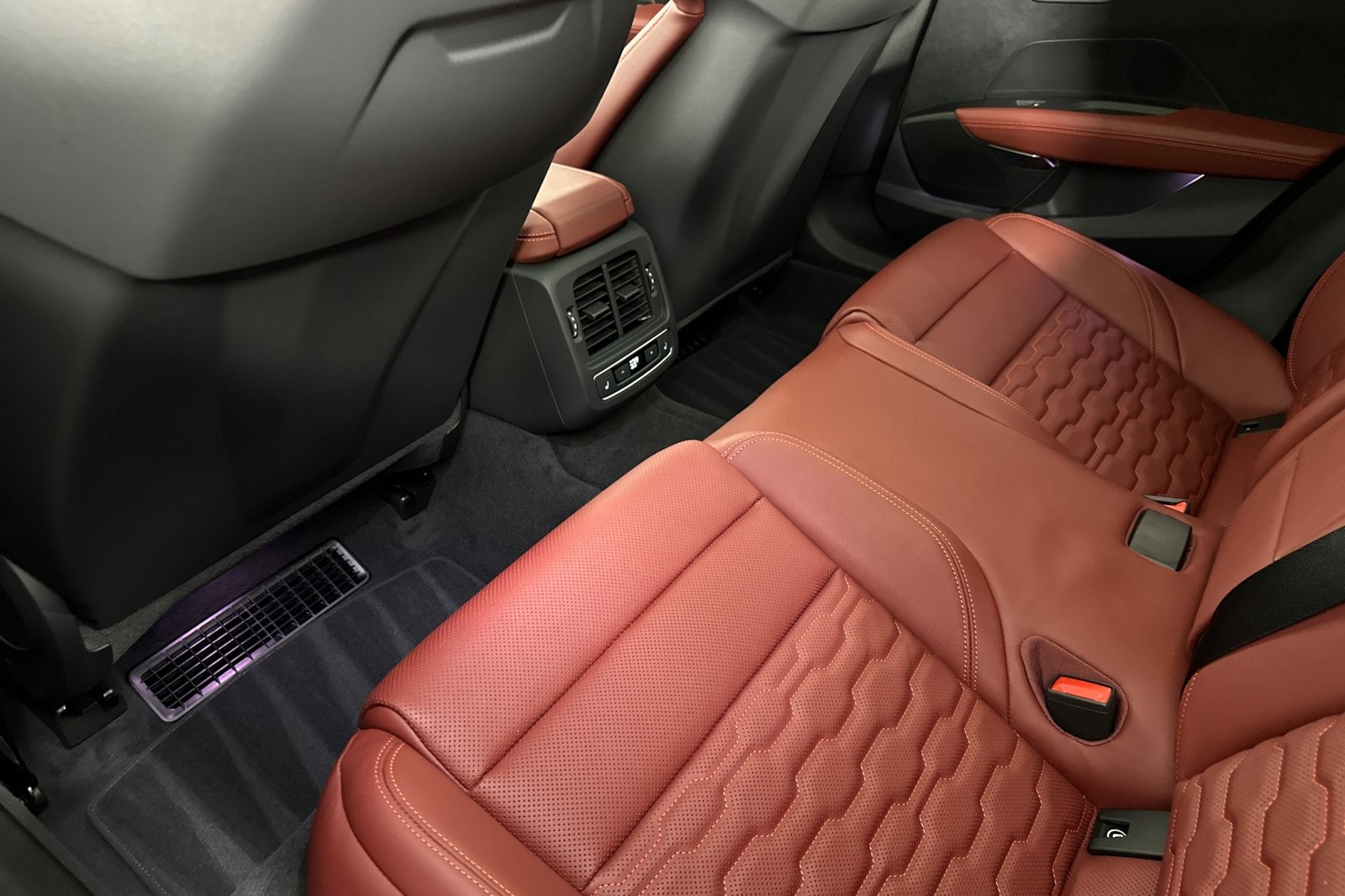 New 2025 Nimbus Gray Metallic Audi performance quattro image 11