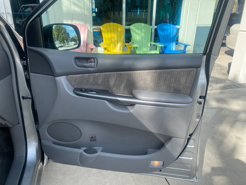 2010 Toyota Sienna LE LOW MILES 41,871 1 OWNER 7 PASSENGER in , 