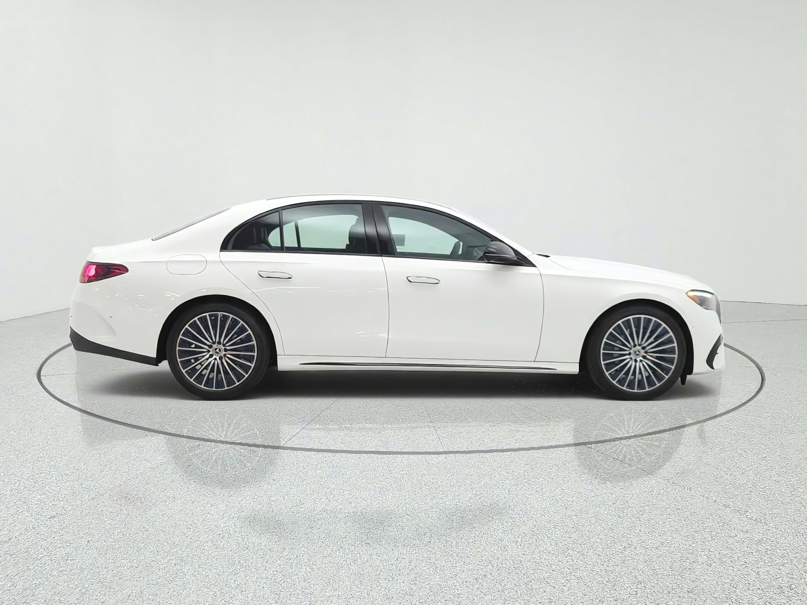 New 2027 Polar White Mercedes-Benz E 350 RWD Sedan image 4