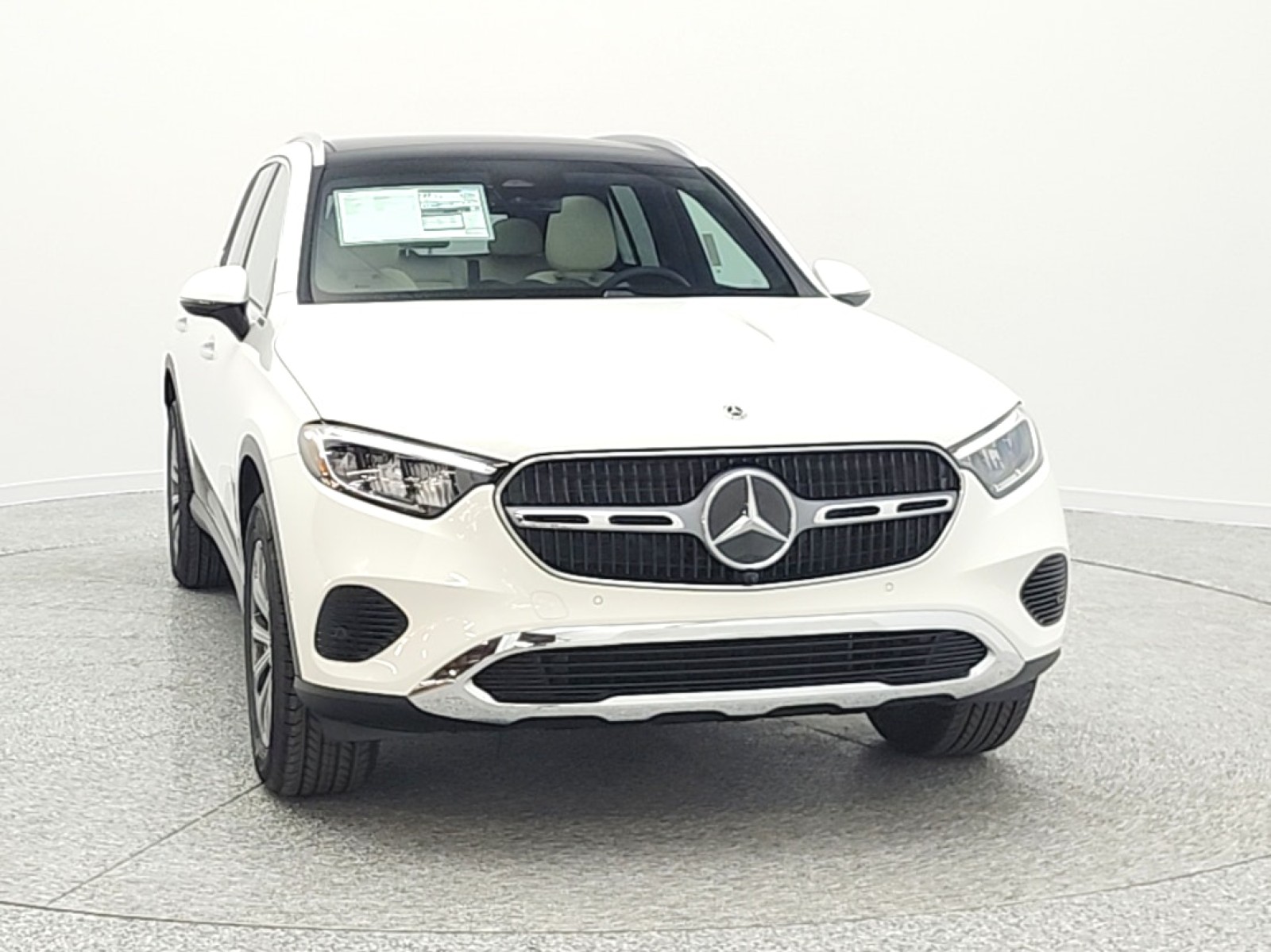 New 2026 Polar White Mercedes-Benz GLC 300 image 2