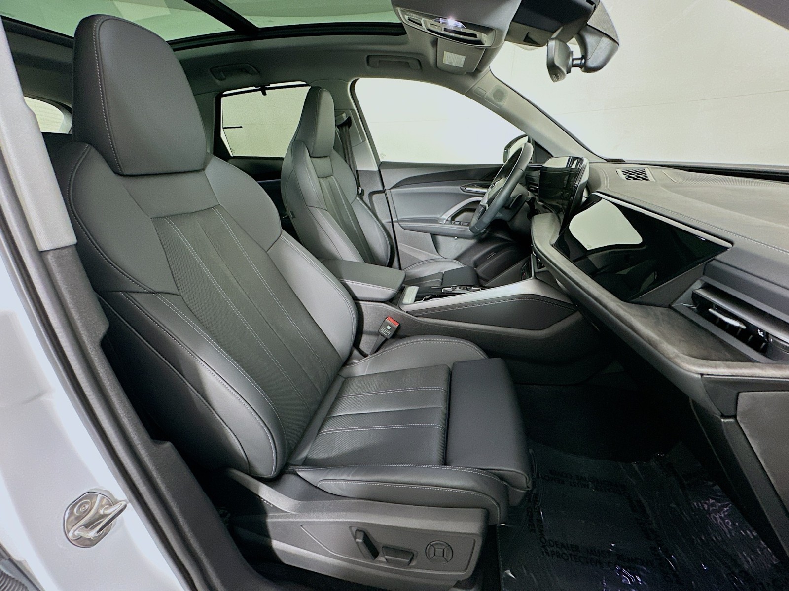 Used 2025 Glacier White Metallic Audi Premium Plus image 8