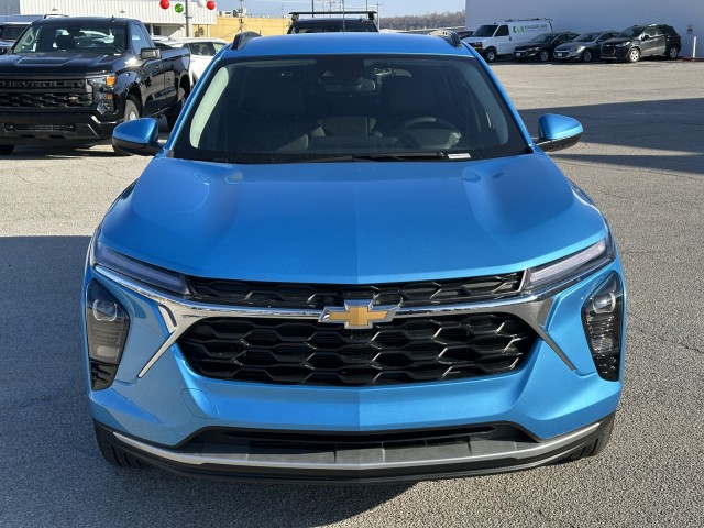 2025 Chevrolet Trax LT 8