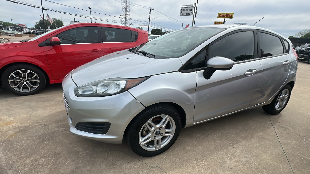 Ingot Silver Metallic 2019 Ford Fiesta SE Hatchback FWD Hatchback Front-Wheel Drive Manual