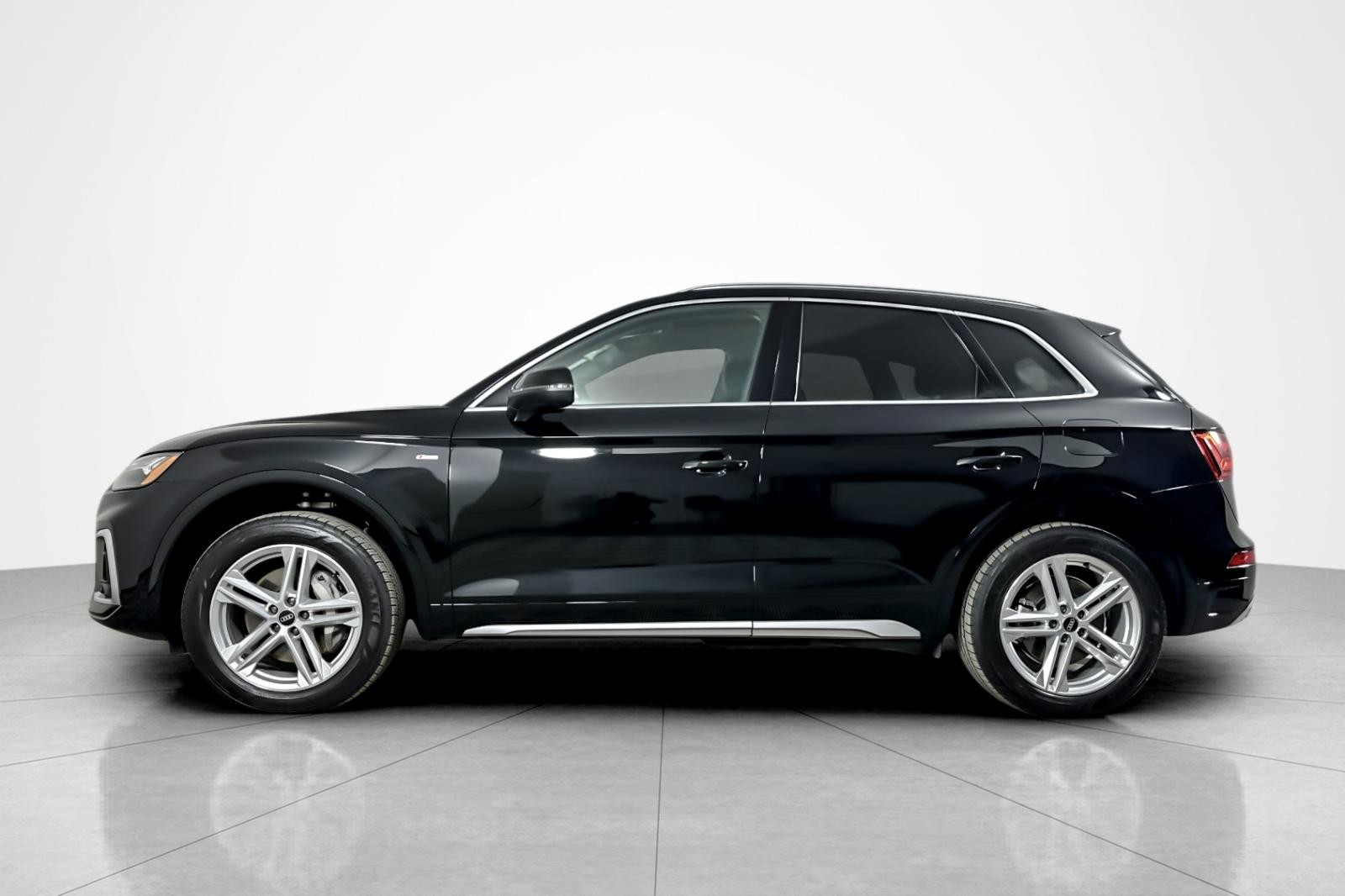 Used 2023 Mythos Black Metallic Audi S line Premium Plus 55 TFSI e quattro image 2
