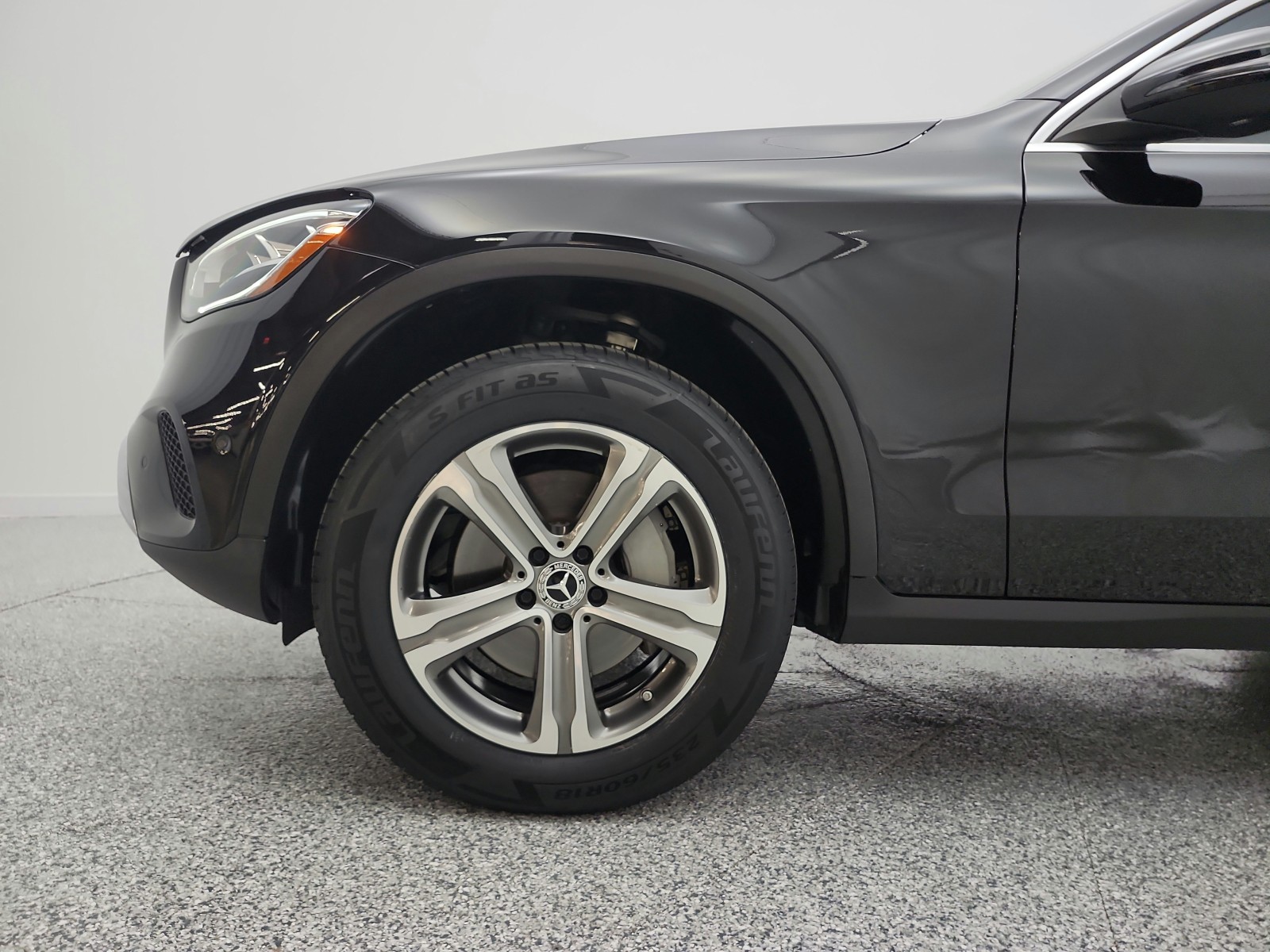 Used 2022 Black Mercedes-Benz GLC 300 SUV image 22