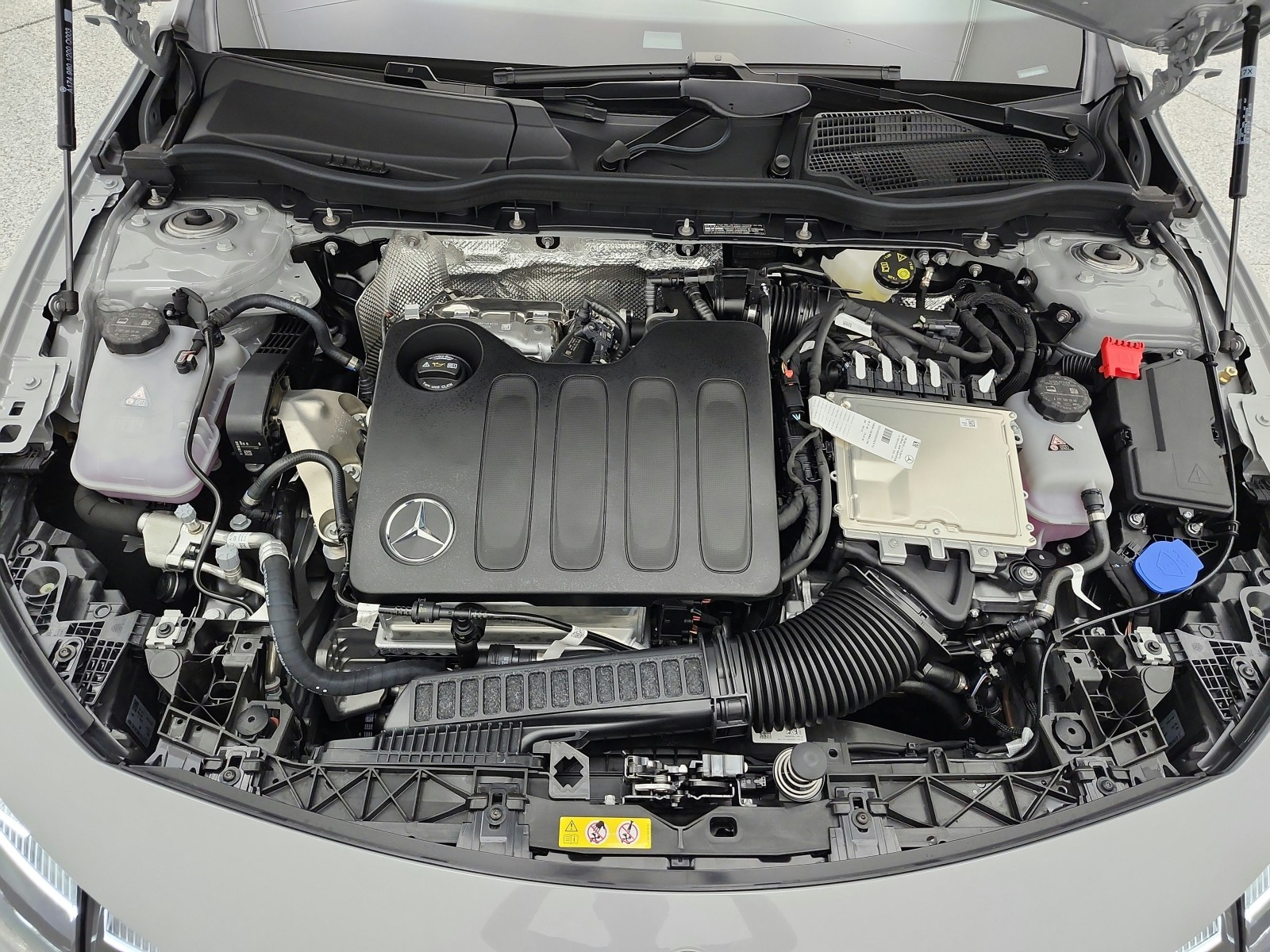New 2027 MANUFAKTUR Alpine Grey Mercedes-Benz CLA 220 Hybrid FWD image 12
