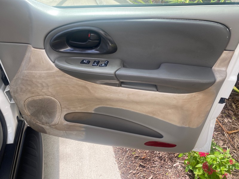 2002 Chevrolet TrailBlazer EXT LT  SUV LOW MILES 69,572 in , 