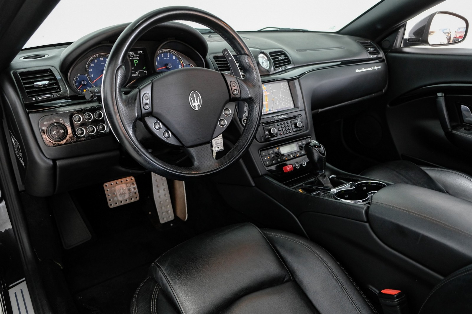2012 Maserati GranTurismo Convertible SPORT NAVIGATION LEATHER HEATED SEATS PARKING DIST 14