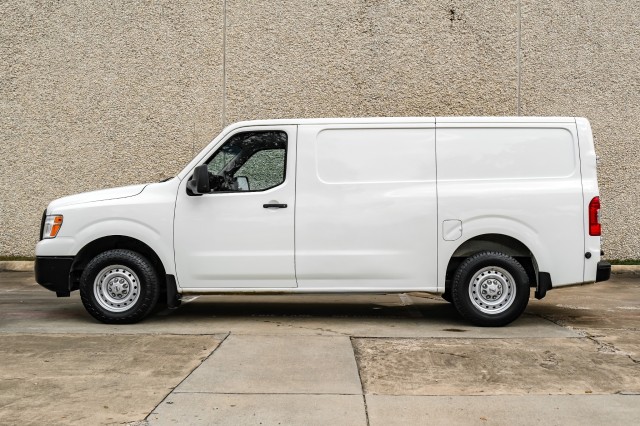 2021 Nissan NV Cargo S 19