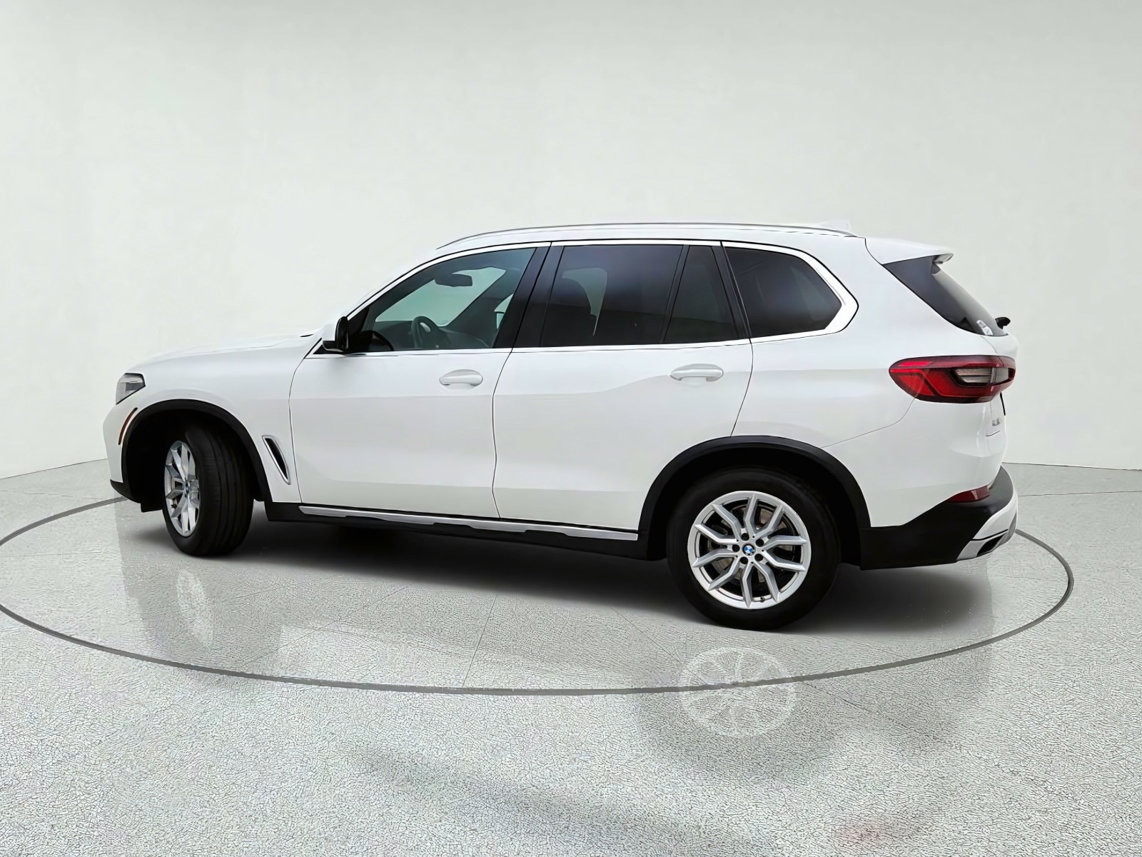 Used 2020 Alpine White BMW sDrive40i image 13
