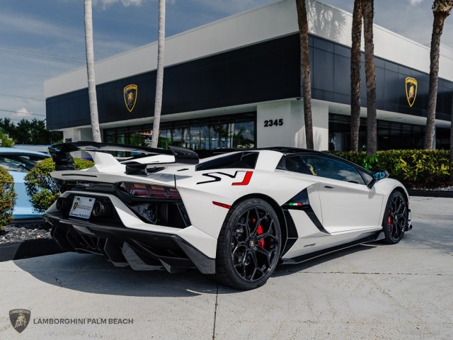 Lamborghini Aventador SVJ