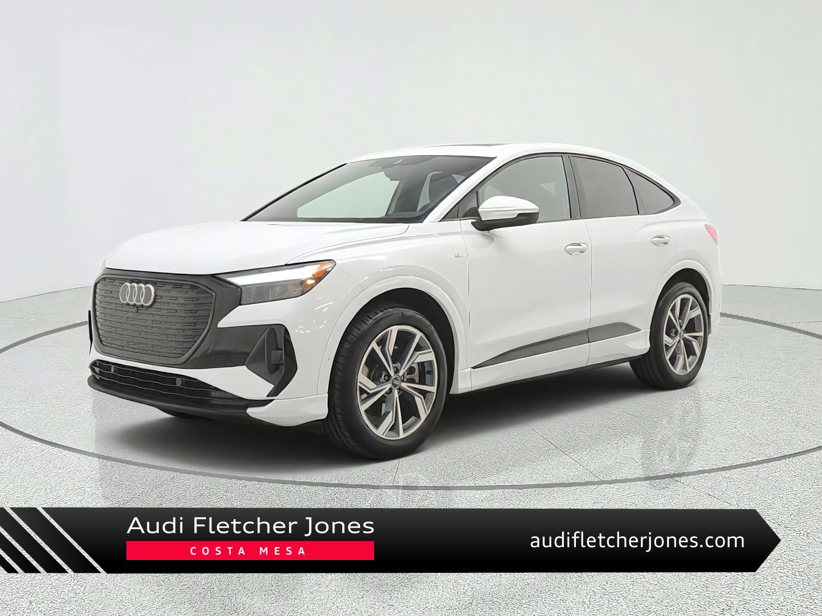 Glacier White Metallic 2024 Audi Q4 e-tron Sportback Sedan All-Wheel Drive Automatic